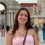 Profesora particular, graduada en Matemáticas por la Universidad de Granada